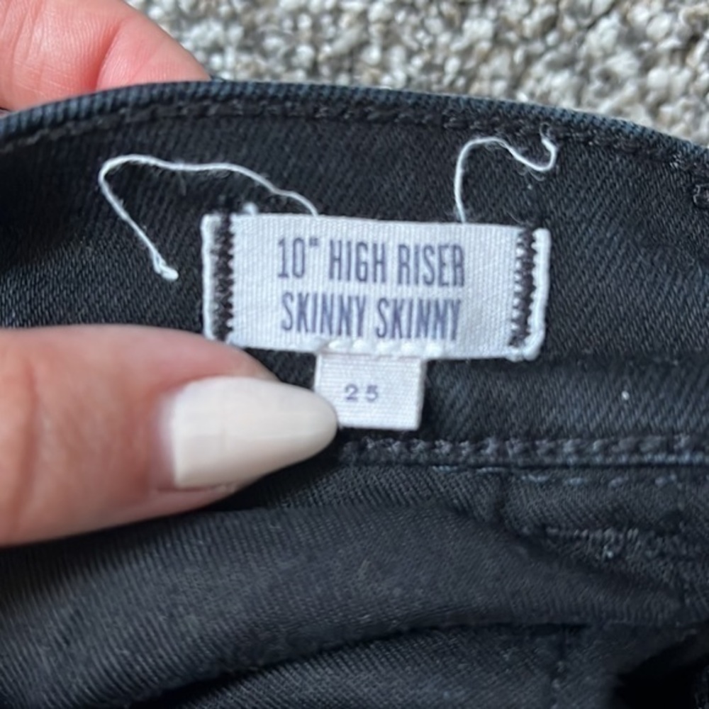 Madewell 10” High Riser‎ Skinny Jeans Dark Wash Distressed Hem and Knees Size 25 - Picture 6 of 9